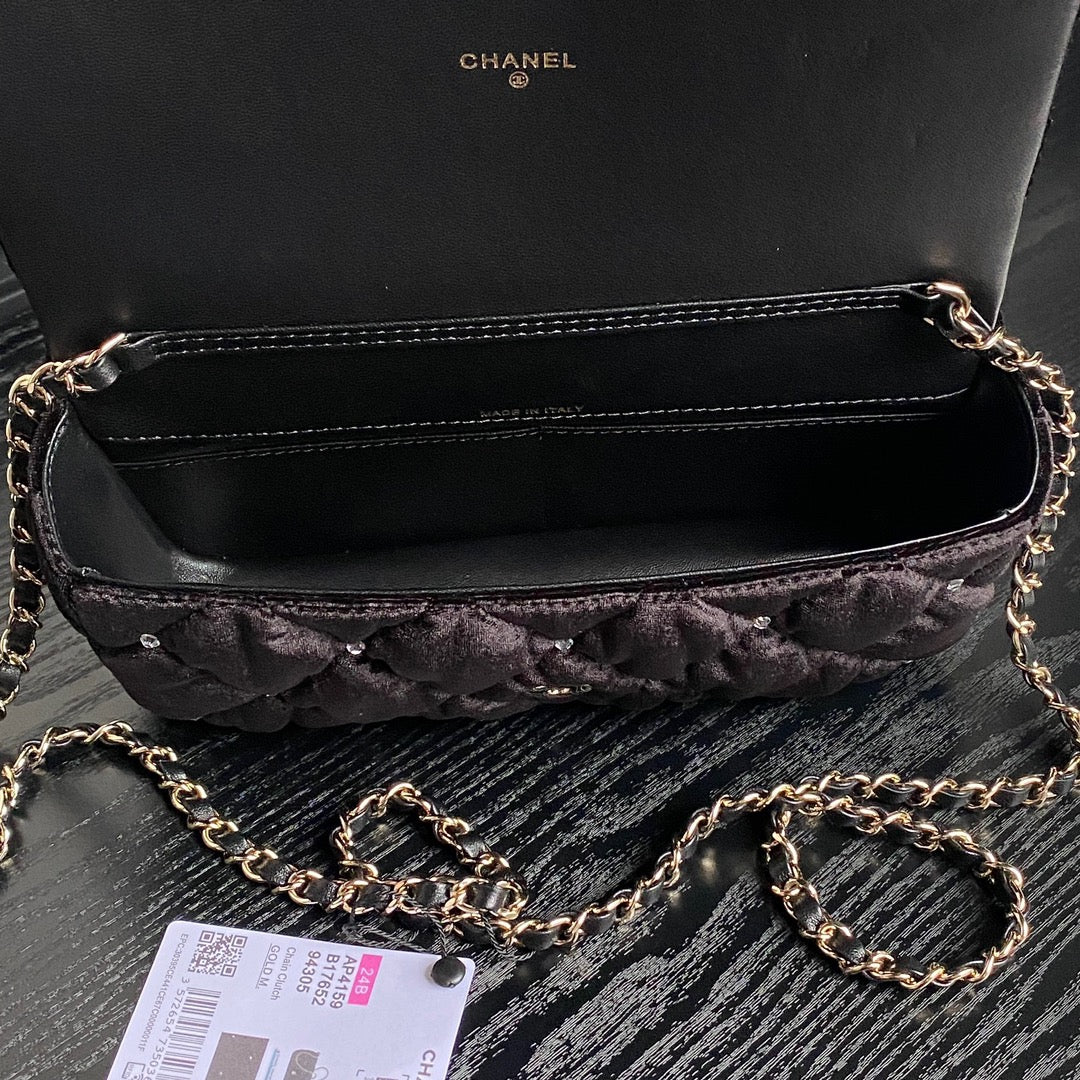 FLAP BAG 23 ATTACHED DIAMOND IN BLACK VELVET GOLD HARDWARE