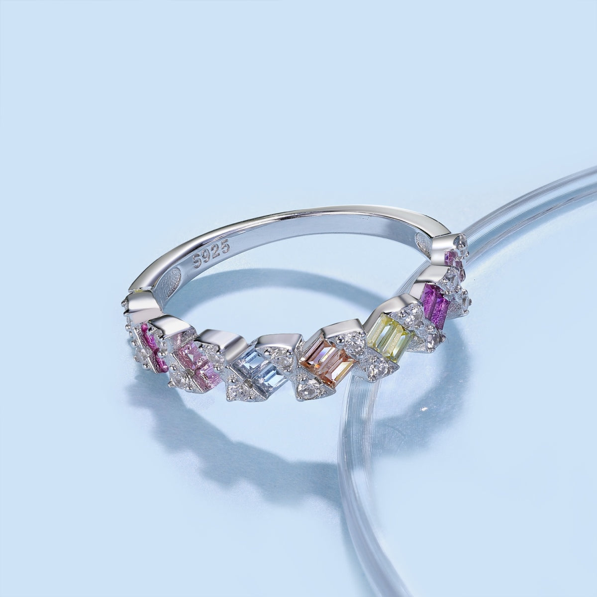 [AURORA]Delicate Vibrant Emerald Cut Daily Ring