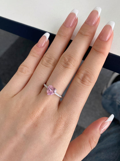 [AURORA]2.0 Carat Dazzling Lustrous Heart Cut Lover Ring