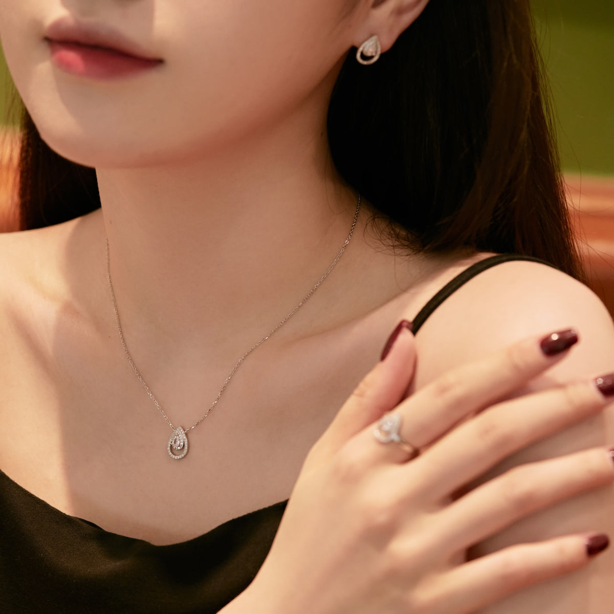 [AURORA]Sparkling Delicate Water Drop Shape Daily Earrings