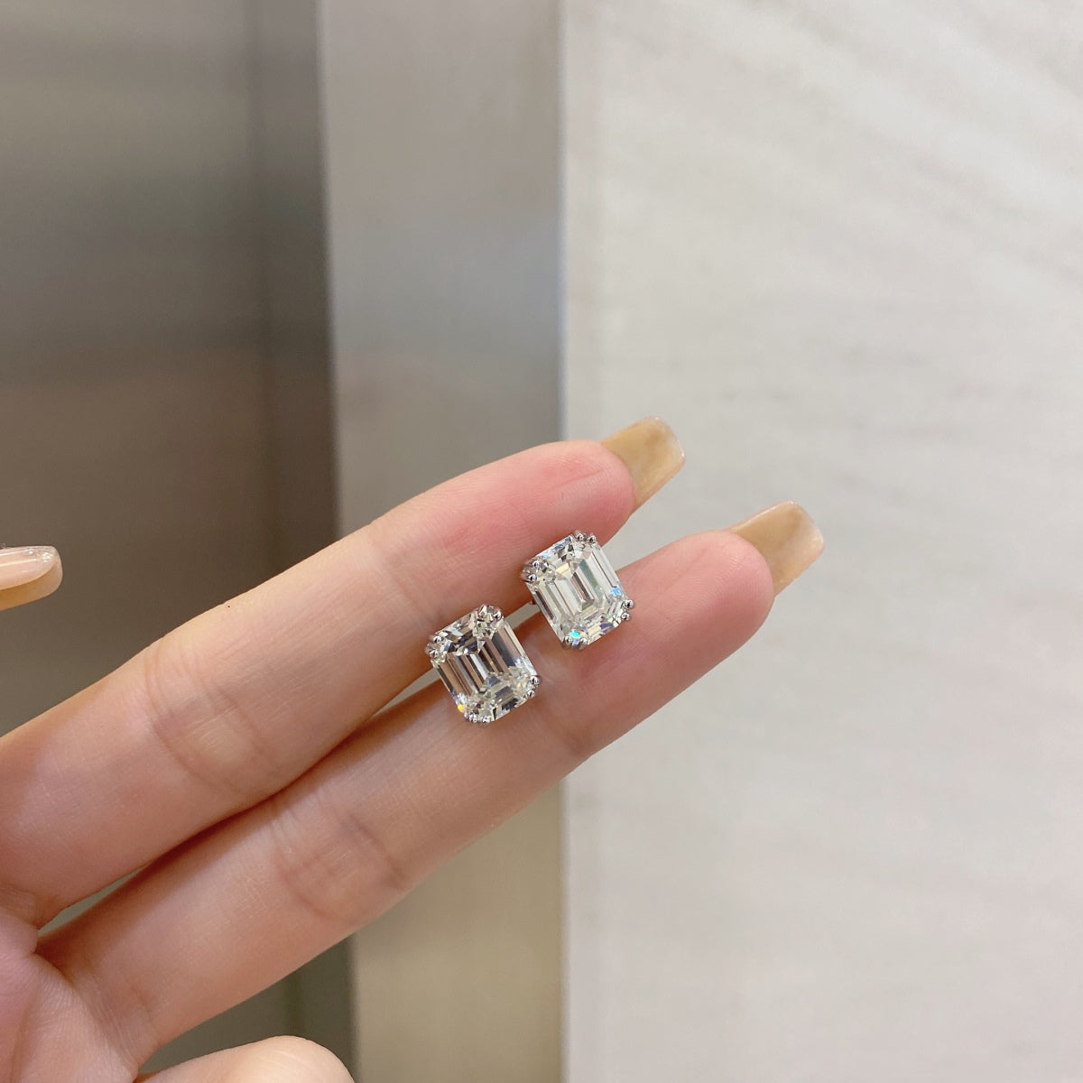 [AURORA]Dazzling Square Shape Earrings