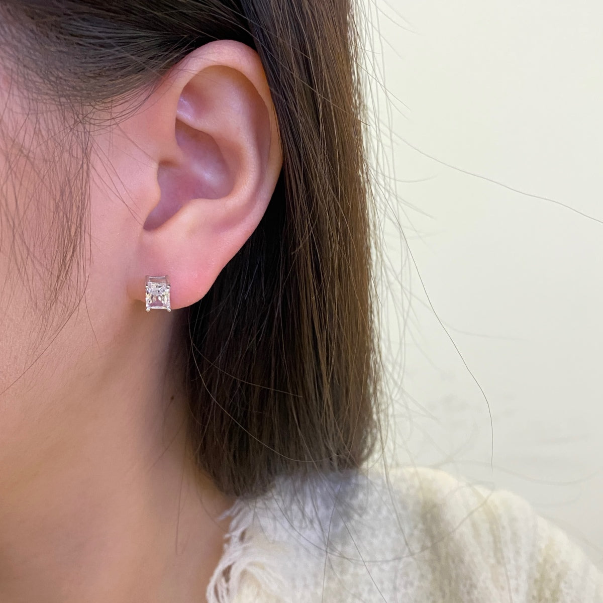 [AURORA]Stylish Shiny Rectangular Center Stone Stud Earrings