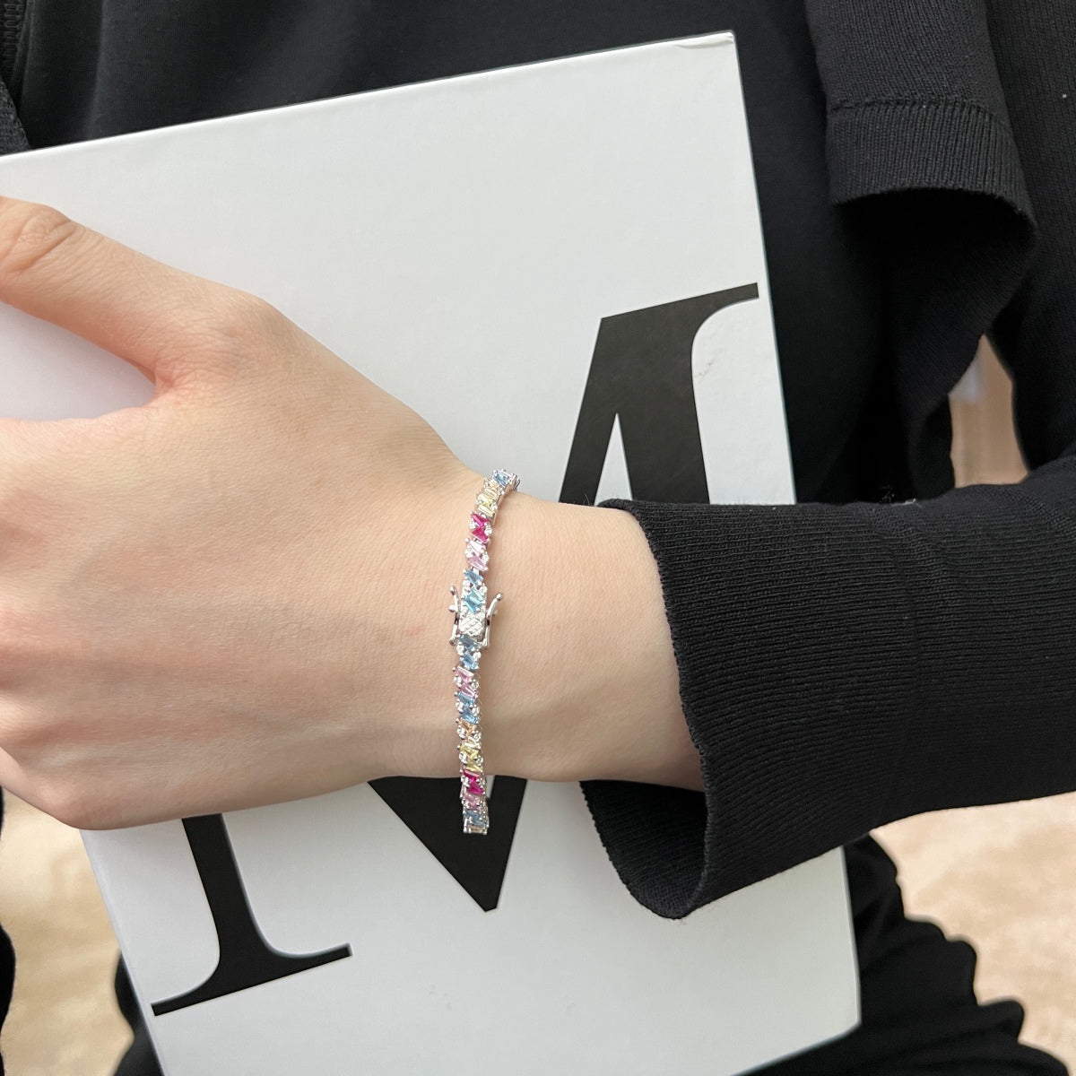 [AURORA]Ornate Sparkling Multi Cut Party Bracelet