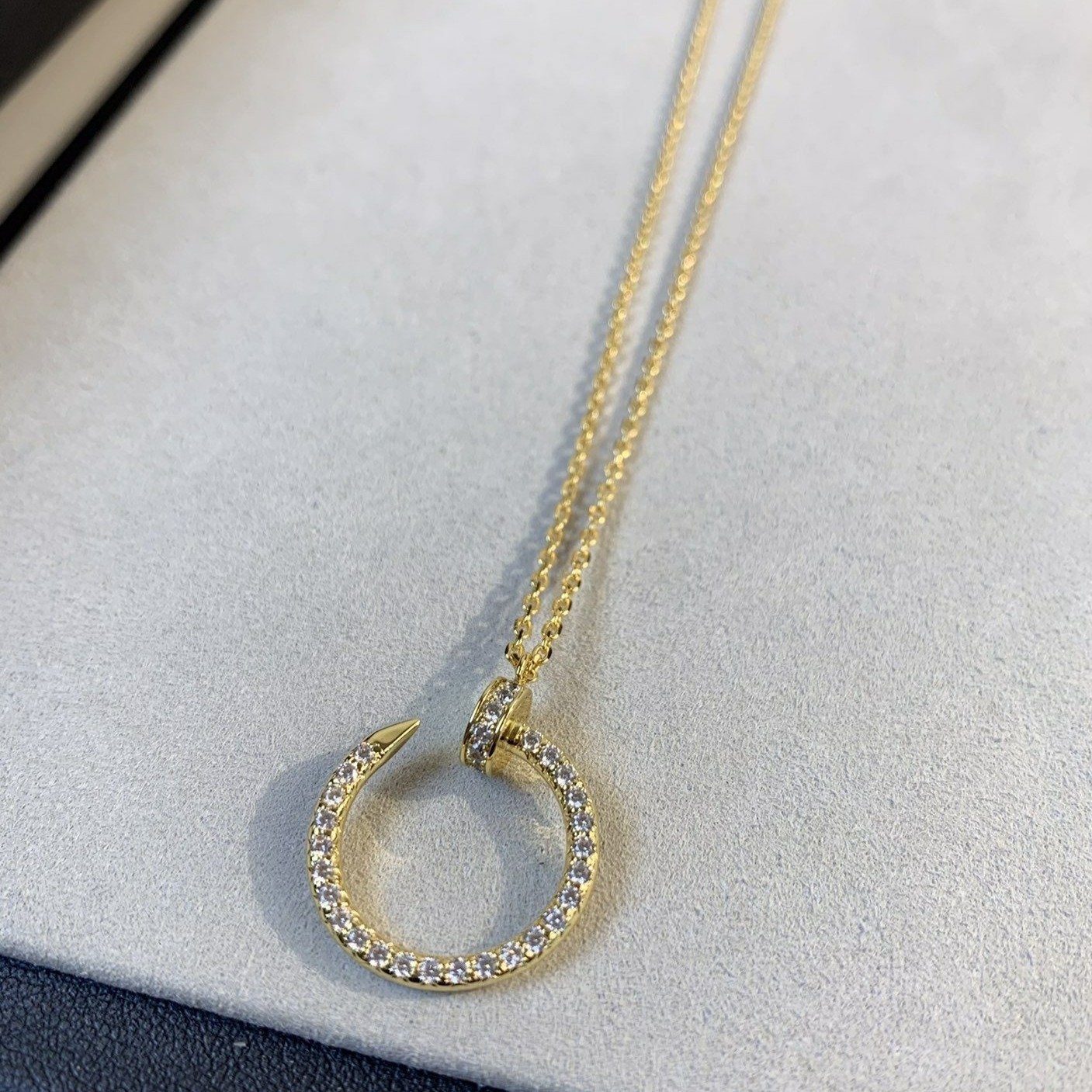 [AURORA]JUSTE-HALSKETTE MIT GOLDDIAMANTEN 