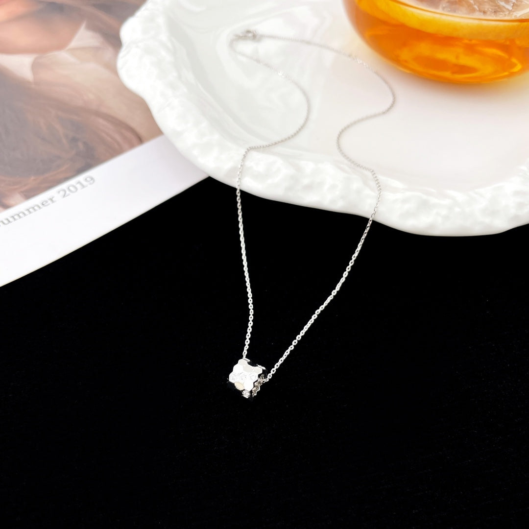 [AURORA]BEE MINI PEDANT DIAMOND NECKLACE