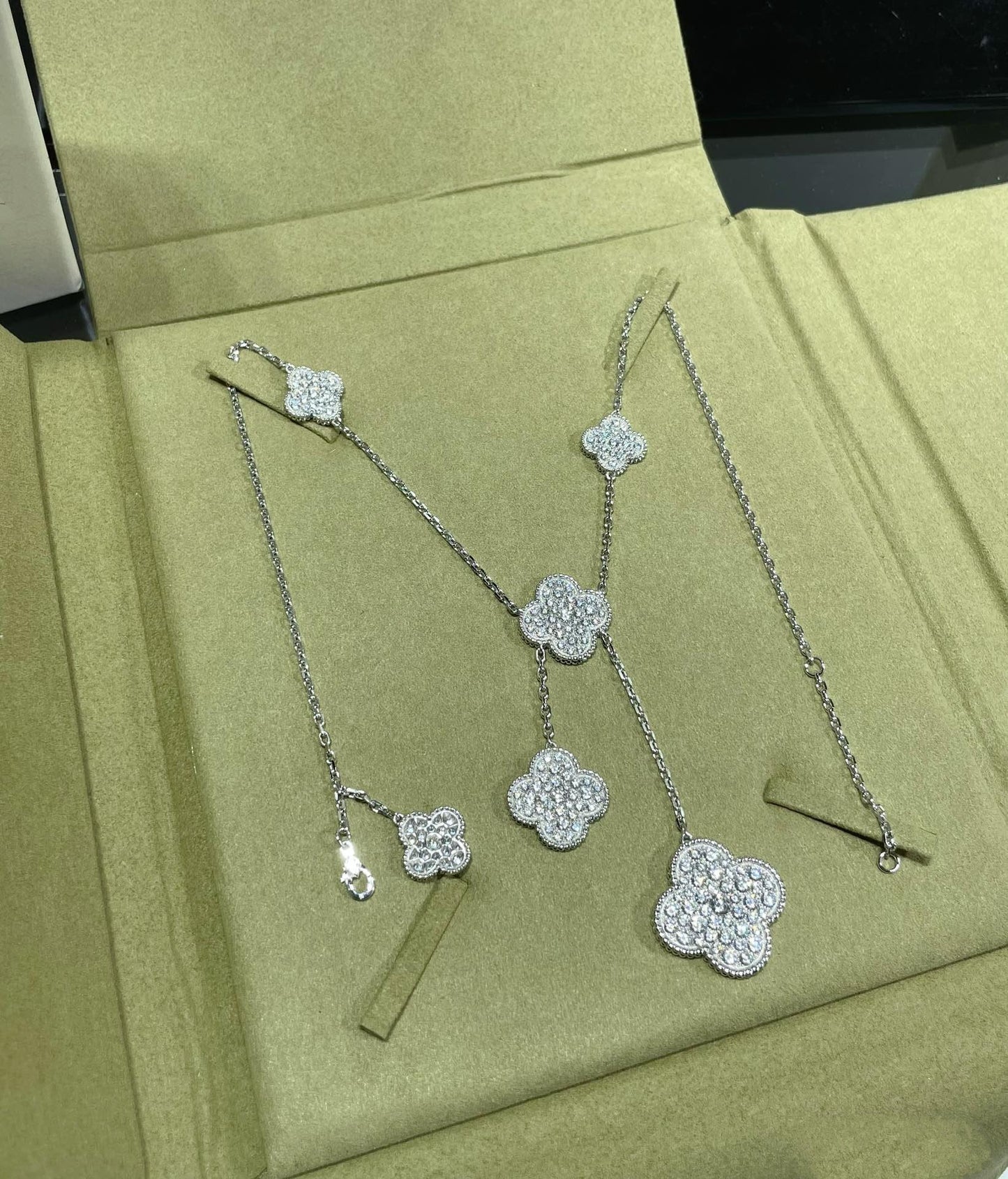 [basloveJW]Halskette mit Kleeblattmotiv und Diamanten