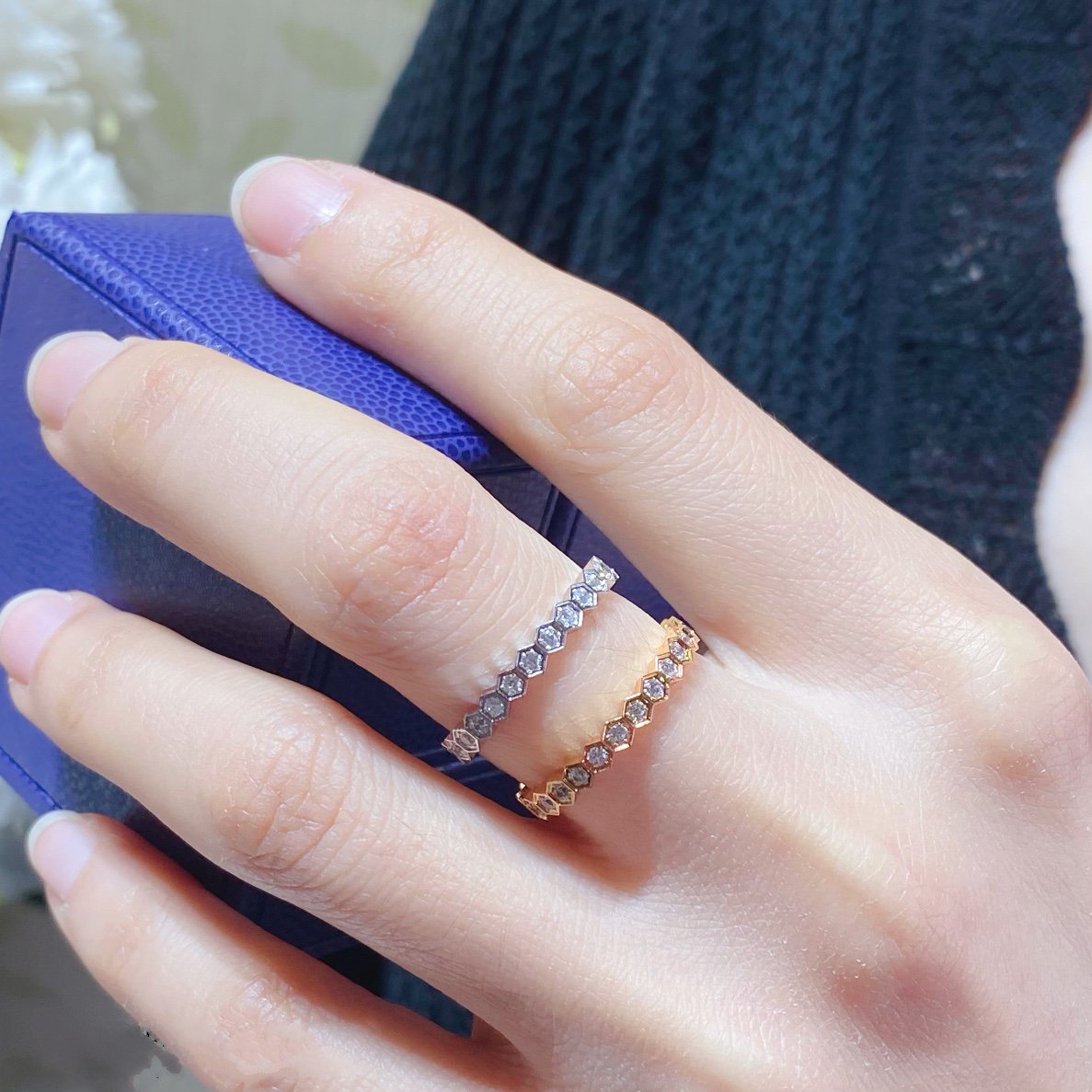 [AURORA] BEE LOVE KLEINER RING MIT DIAMANTEN
