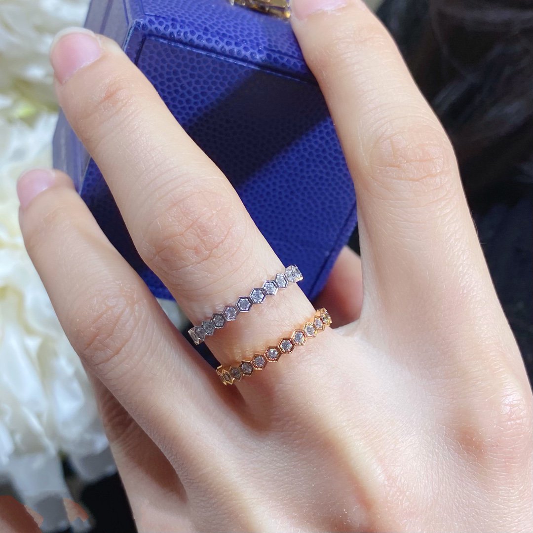 [AURORA] BEE LOVE KLEINER RING MIT DIAMANTEN