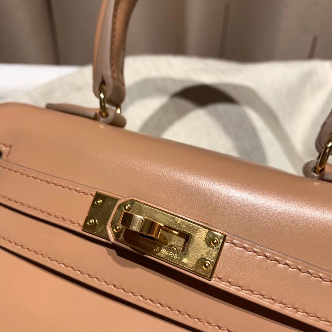 KELLY MINI 20 BAG IN CORAL PINK SMOOTH CALFSKIN WITH GOLD HARDWARE (MADE-TO-ODER)