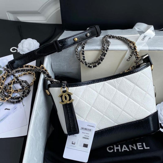 CC GABRIELLE MINI 20 HOBO BAG IN WHITE MIX BLACK CALFSKIN