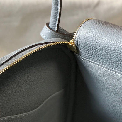 HM LINDY 30 BAG IN NEPAL BLUE CALFSKIN GOLD HARDWARE