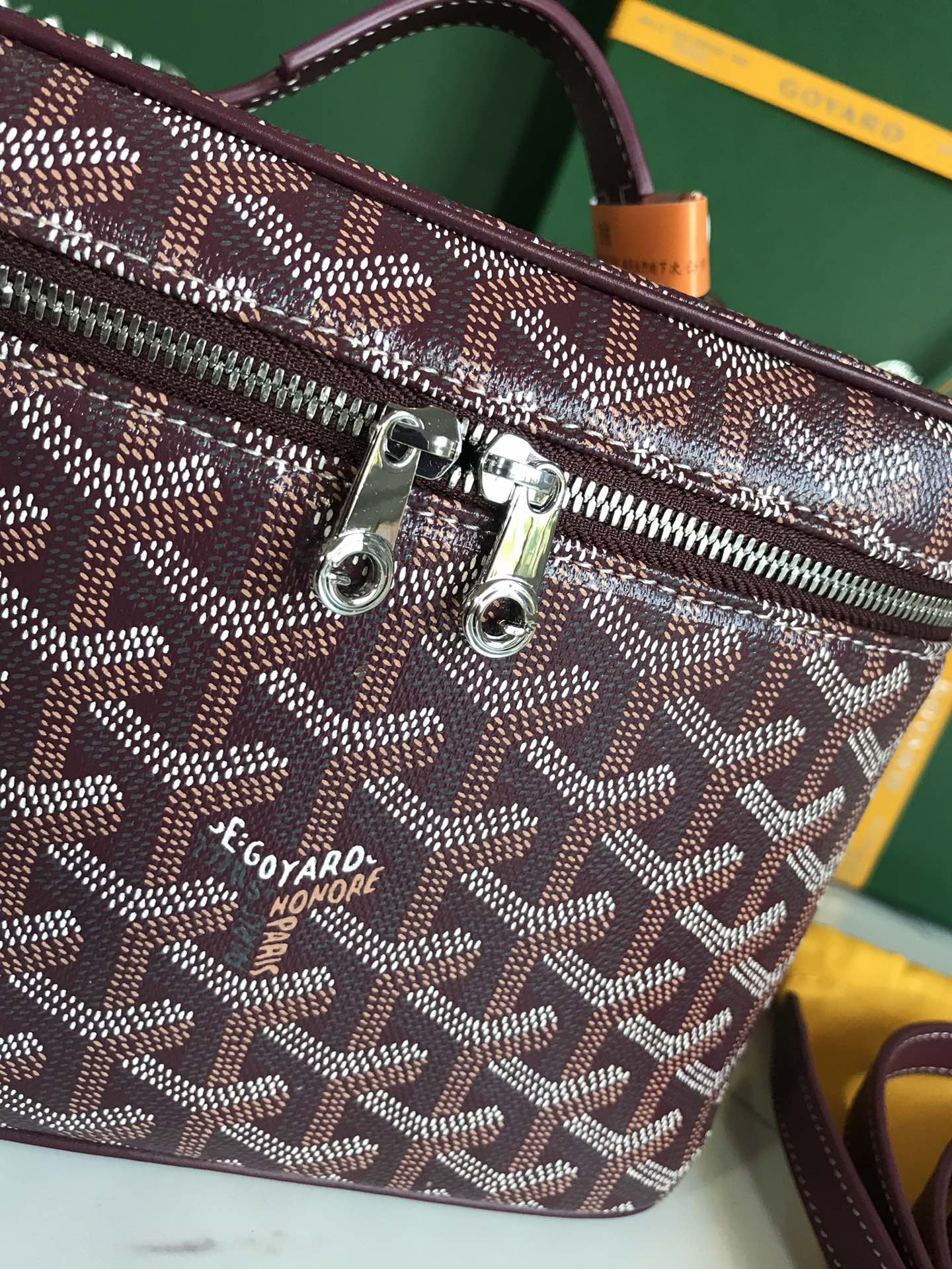 MUSE VANITY CASE 20 IN WINE RED GOYARDINE CANVAS
