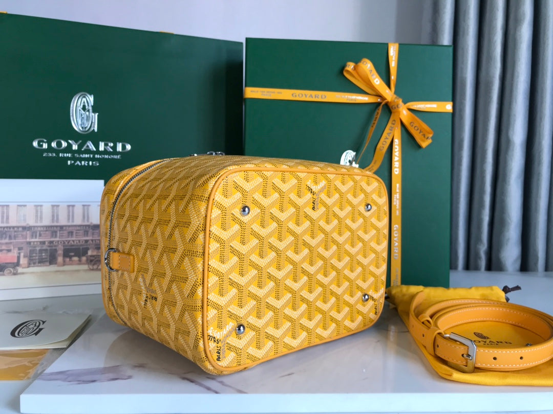 MUSE VANITY CASE 20 IN YELLOW GOYARDINE CANVAS