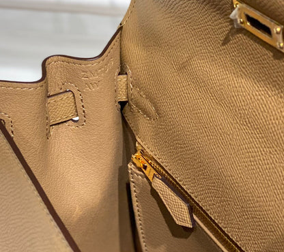 KELLY 28CM IN CHAI EPSOM CALFSKIN GOLD HARDWARE