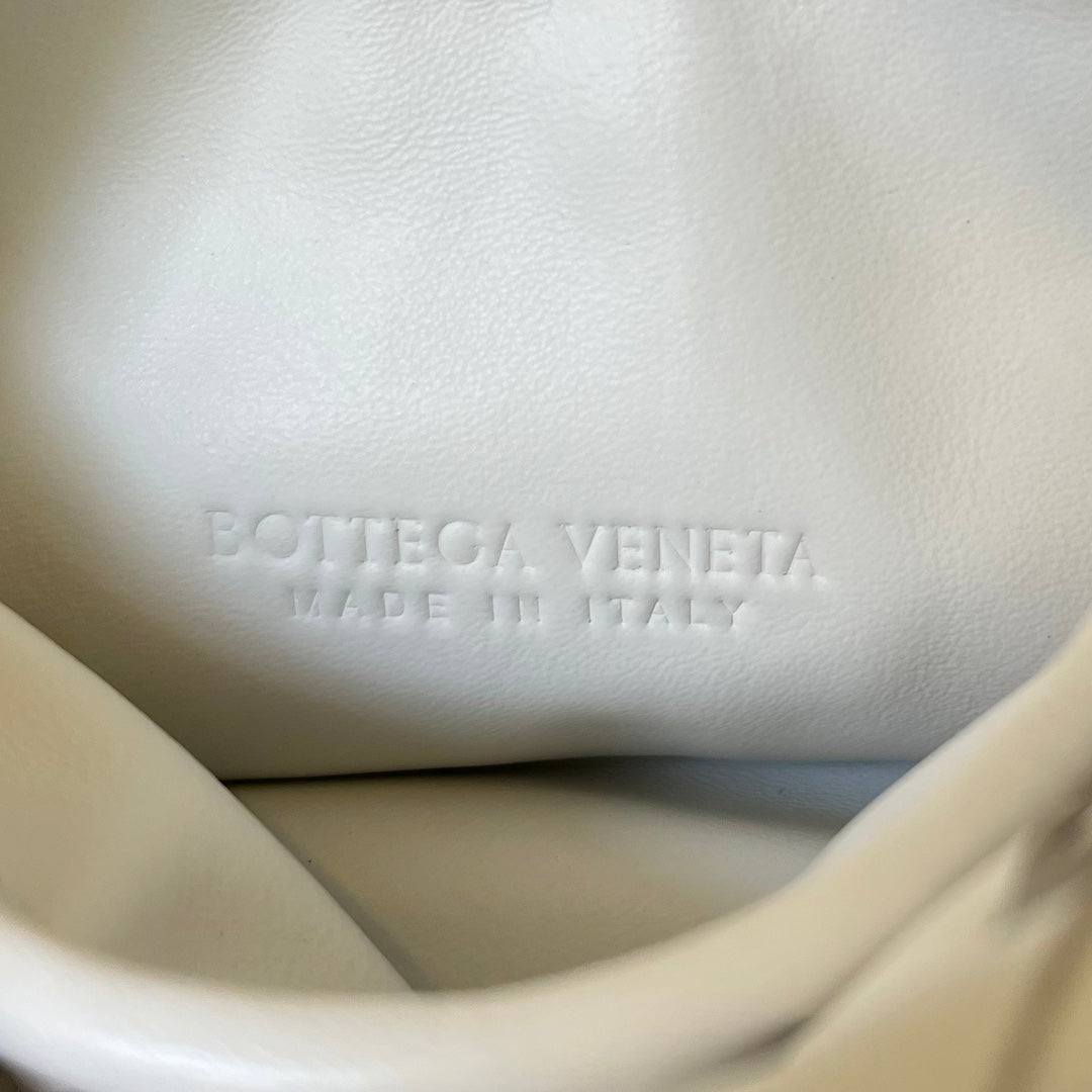 MINI HOP 25 IN WHITE CALFSKIN
