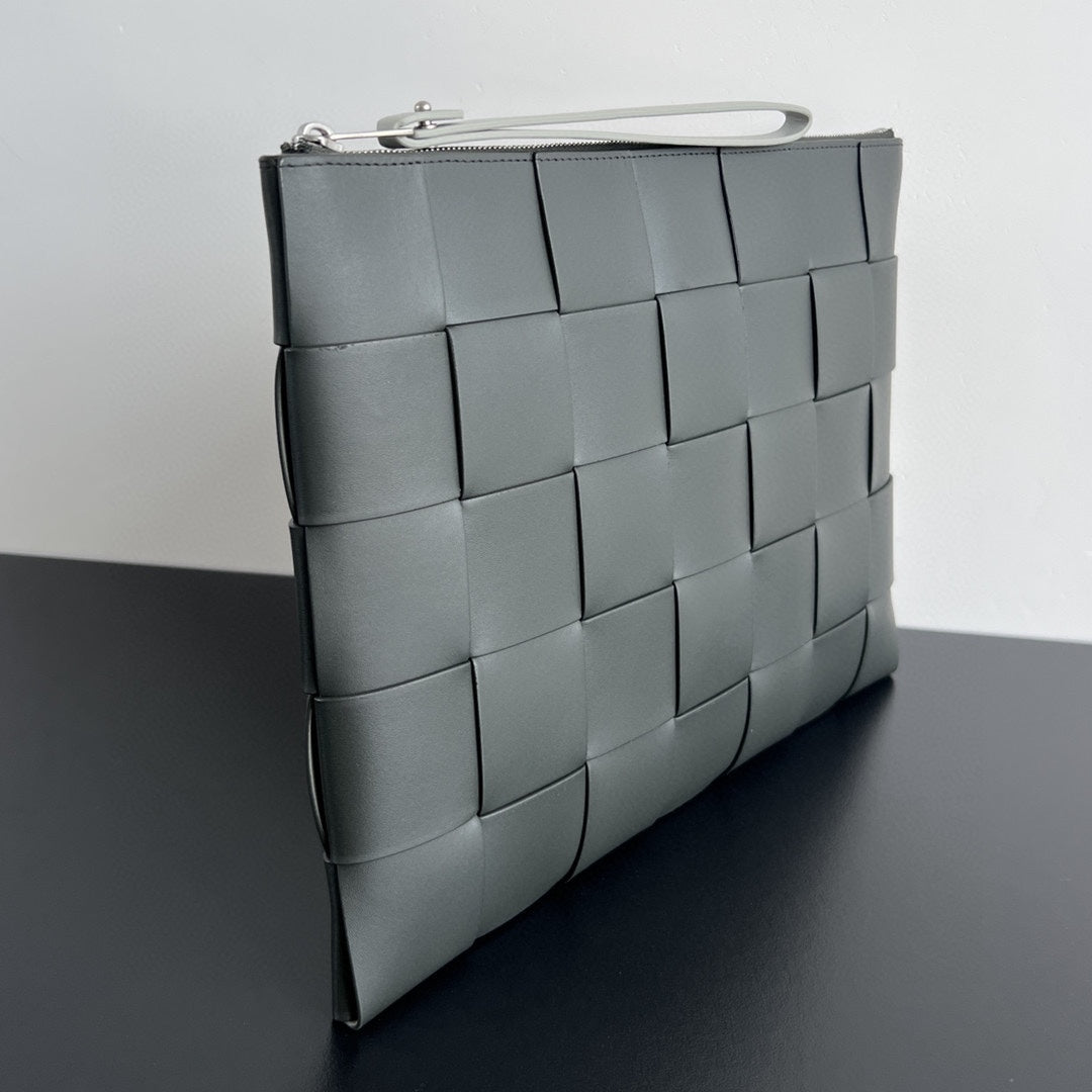 LARGE CASSETTE POUCH 35 IN CORDUROY GRAY CALFSKIN