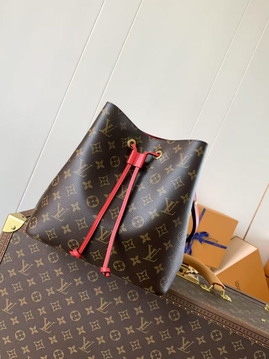 Classic Old Flower Red Bucket Bag