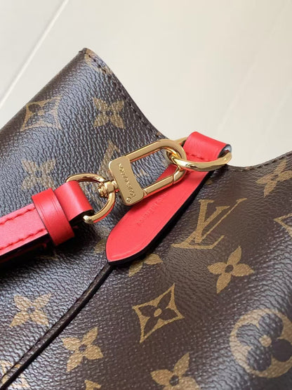 Classic Old Flower Red Bucket Bag