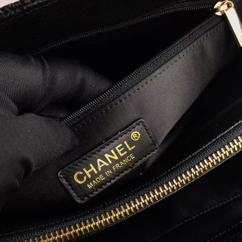 GST BLACK SPHERICAL LEATHER SHOPPING BAG WITH GOLD HARDWARE