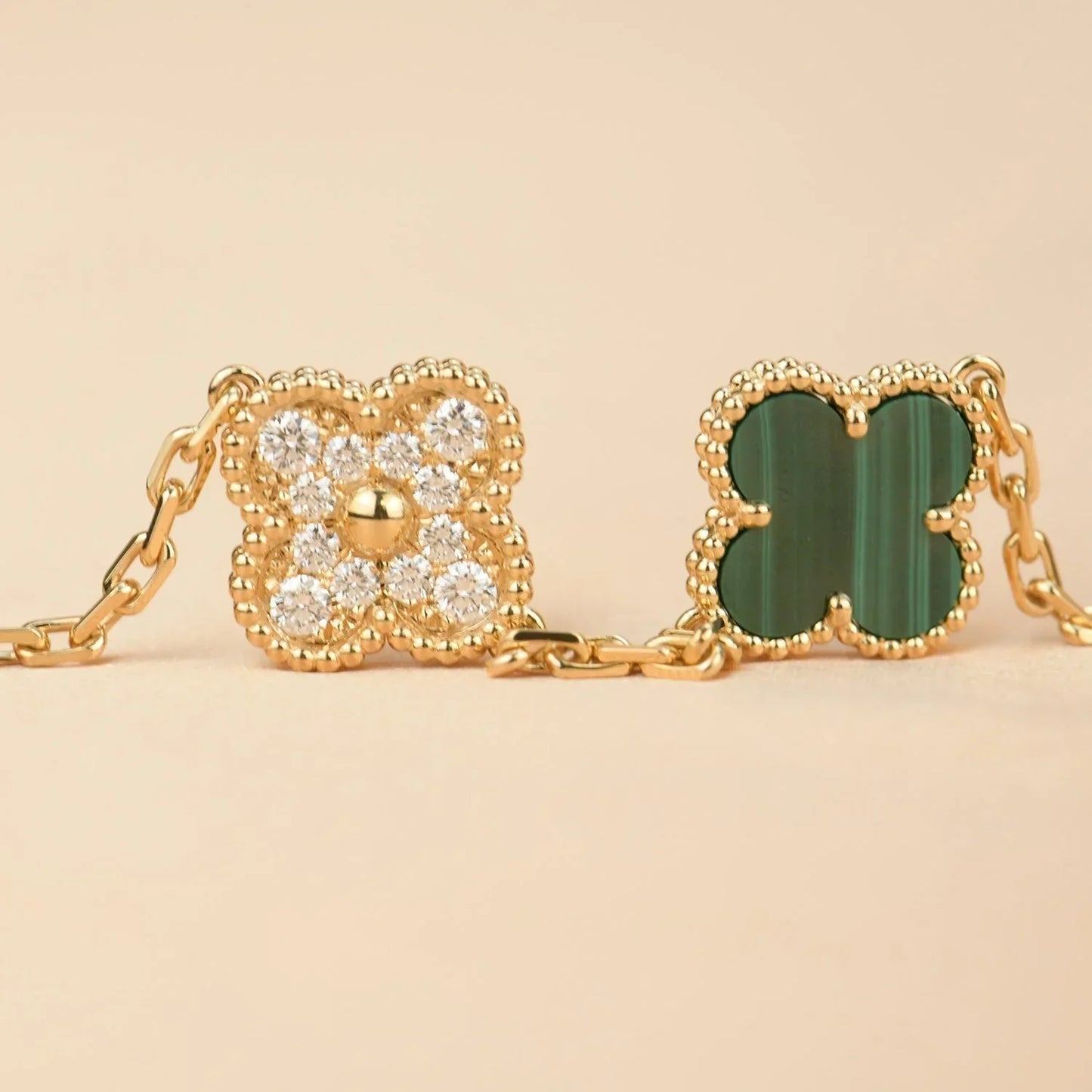 [AURORA]CLOVER 5 MOTIF MALACHITE BRACELET COLLECTION