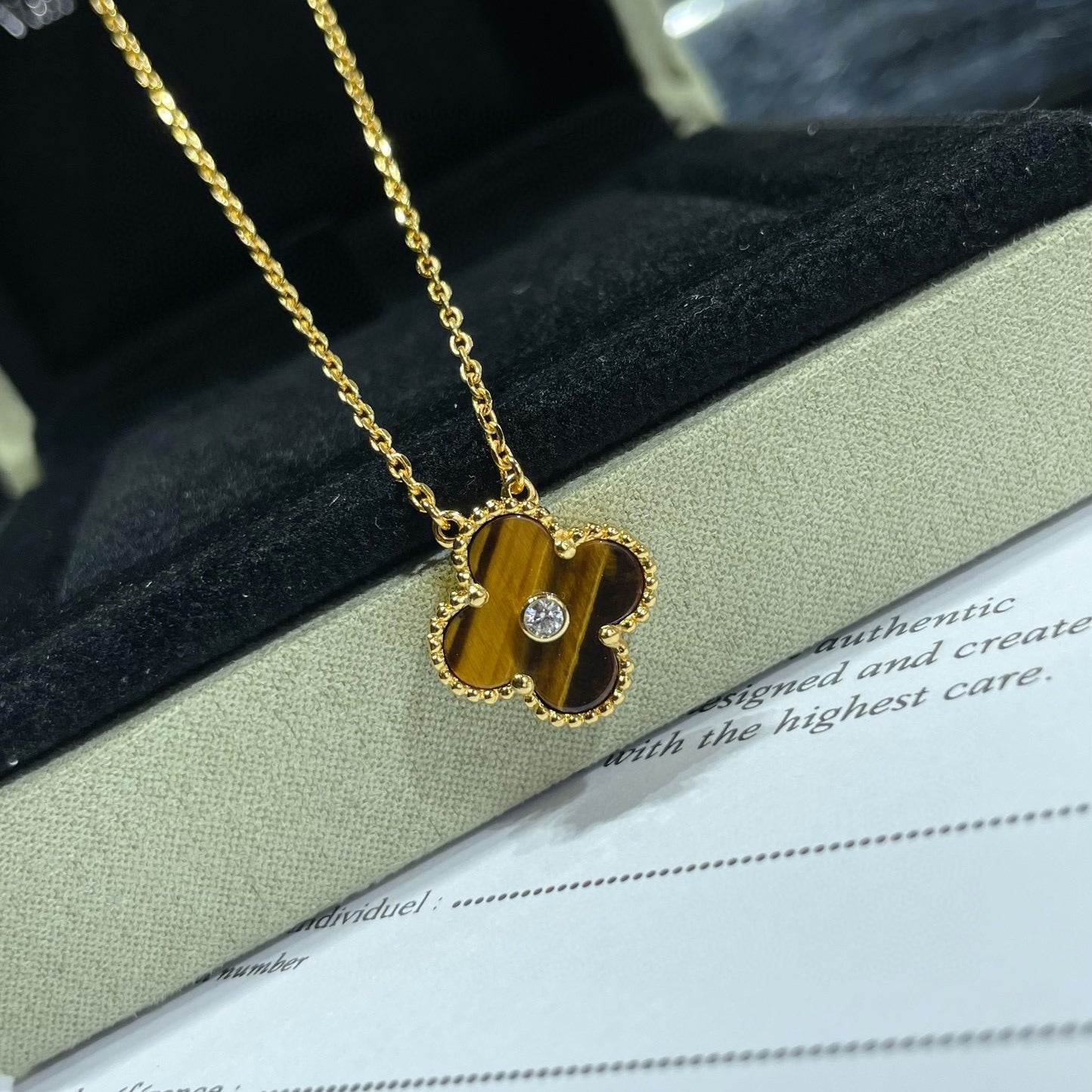 [BasloveJW]CLOVER 15MM DIAMANT UND GELB TIGERAUGE ACHAT halskette