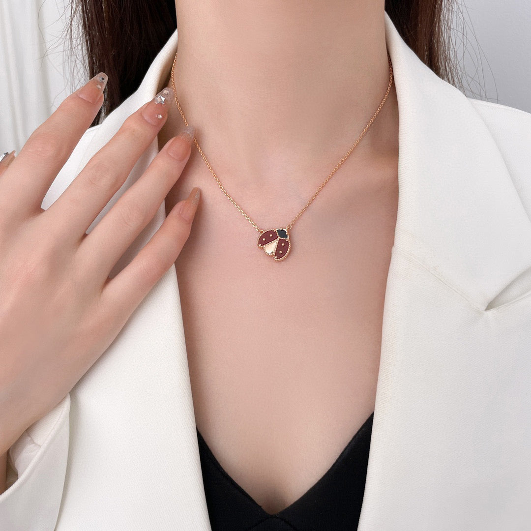 [AURORA]LUCKY  CARNELIANS LADYBUG NECKLACE