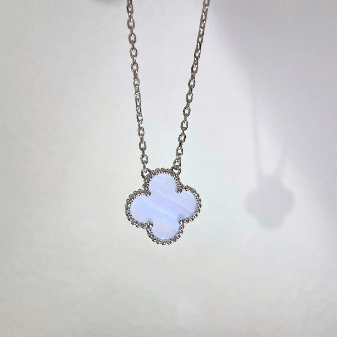 [basloveJW]CLOVER 15MM BLAUER CHALCEDON HALSKETTE SILBER
