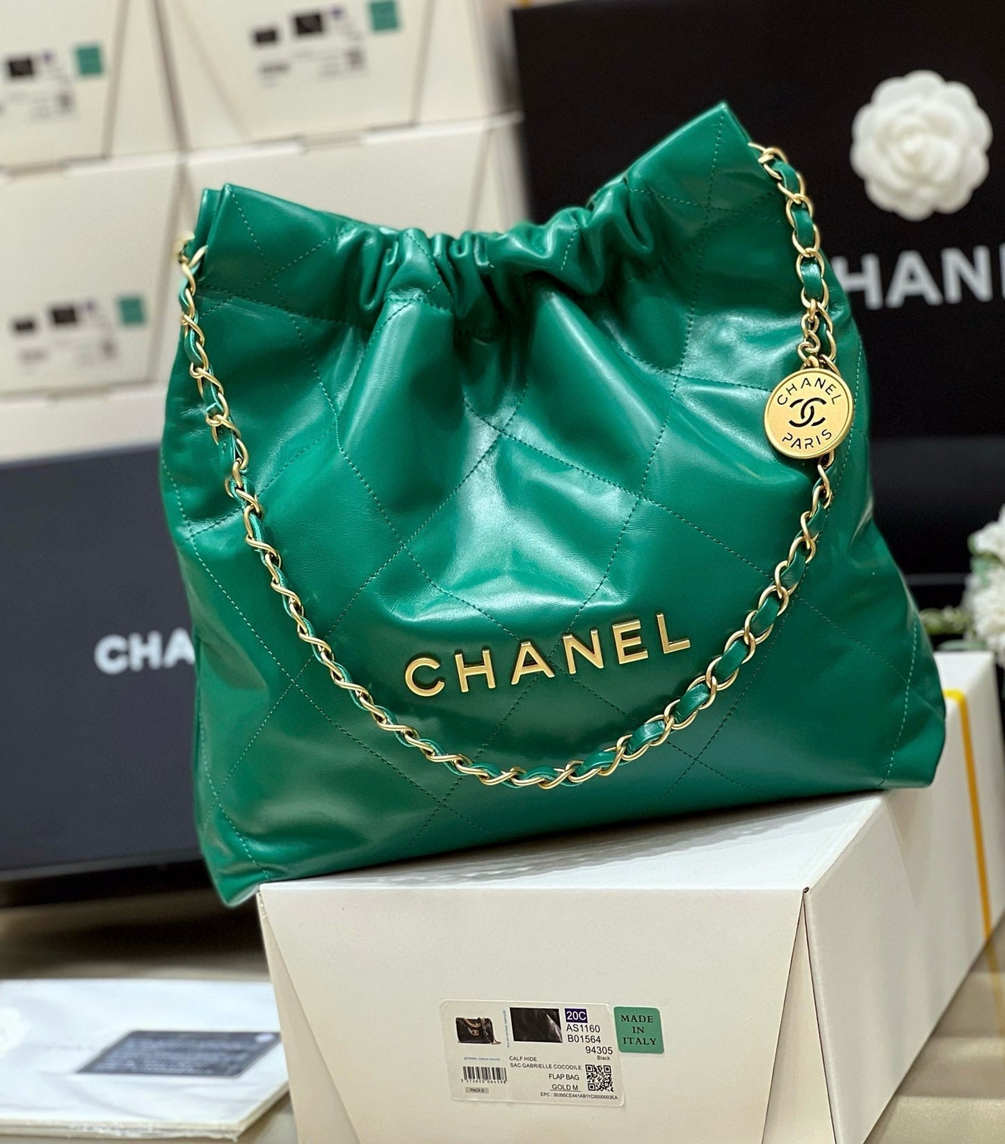 CC HOBO BAG 37 GREEN LAMBSKIN GOLD HARDWARE