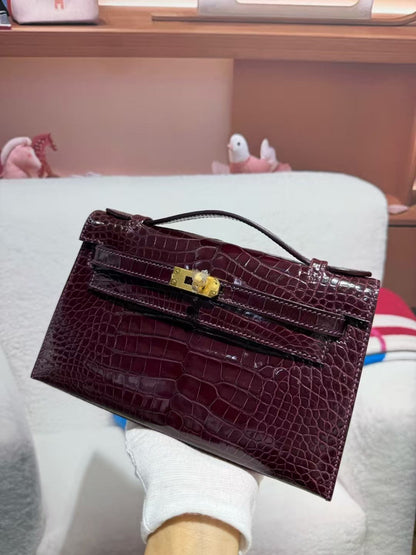 HM KELLY MINI 22 BORDEAUX RED AMERICAN ALLIGATOR GOLD BUCKLE (MADE-TO-ODER)