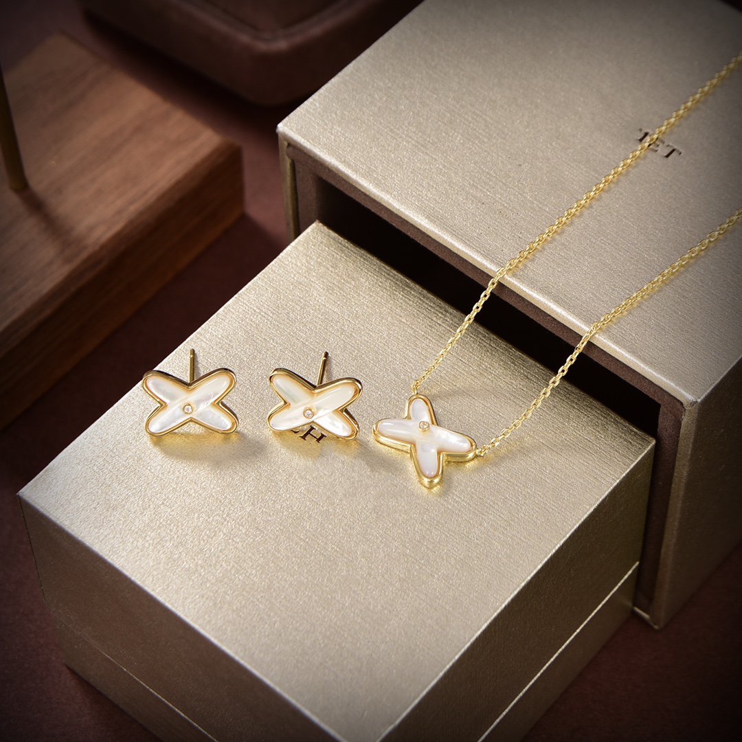 [AURORA]JEUX DE WHITE MOP GOLD DIAMOND OHRRINGE