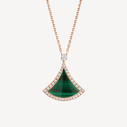 [AURORA]DREAM HALSKETTE AUS ROSÉGOLD MIT MALACHIT UND DIAMANTEN