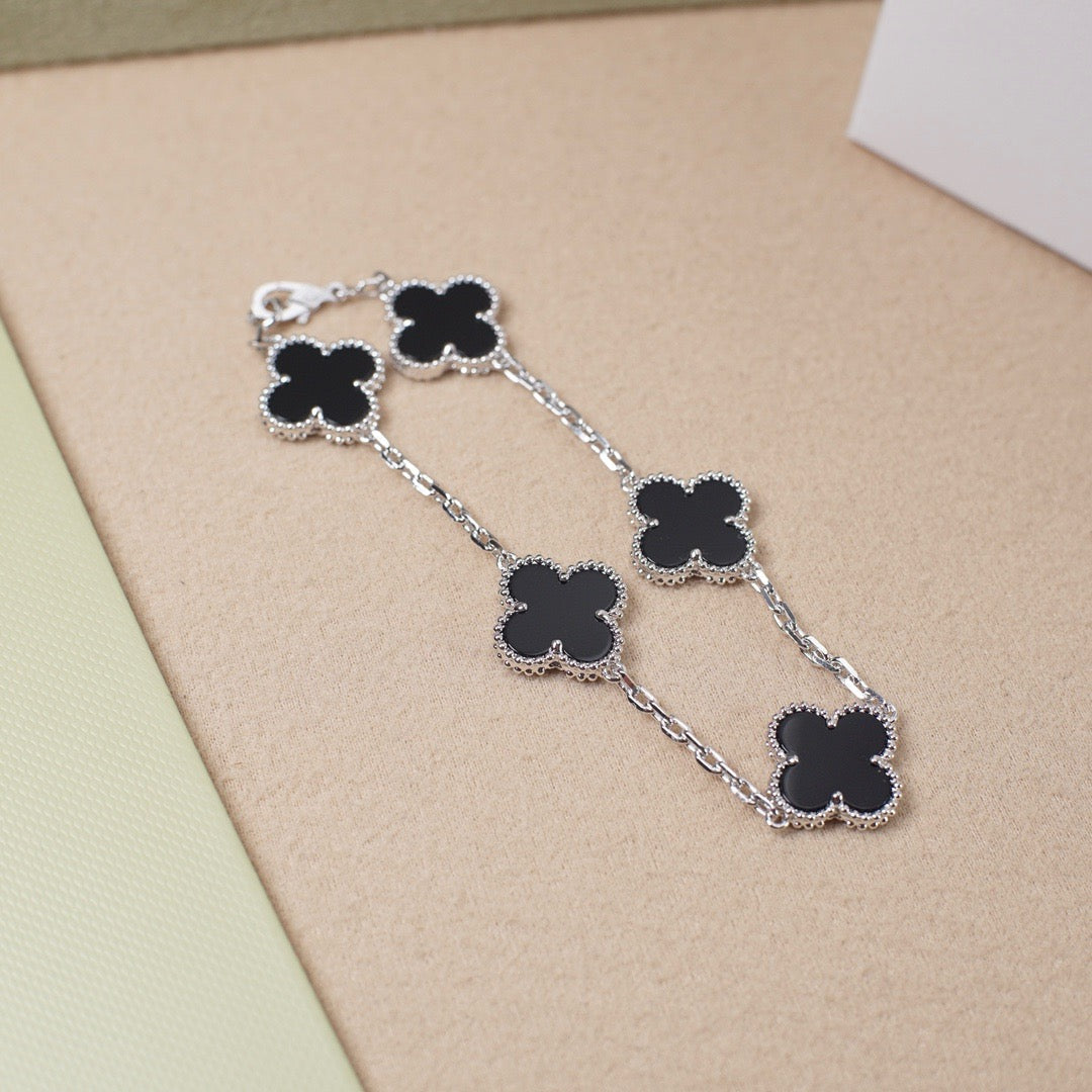 [AURORA]CLOVER 5 MOTIF ONYXS BRACELET COLLECTION