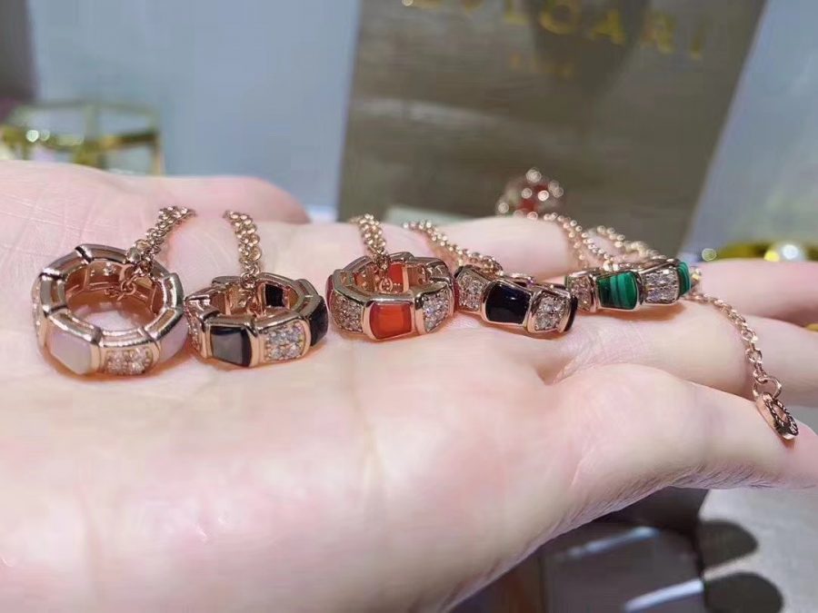 [AURORA]SERPENTI PEDANT DIAMOND NECKLACE