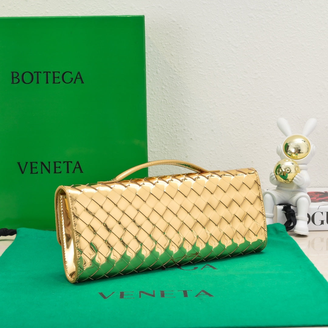 BV Long Clutch Andiamo 31 Gold Metalic Leather Ghw