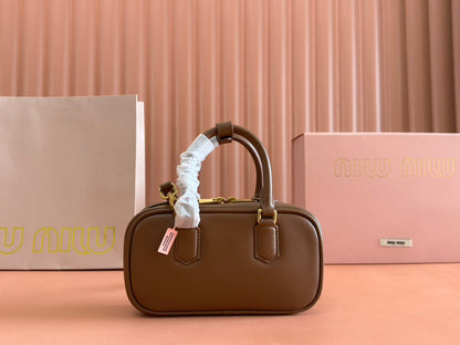 ARCADIE BAG 19 IN TAWNY BROWN SHINY CALFSKIN