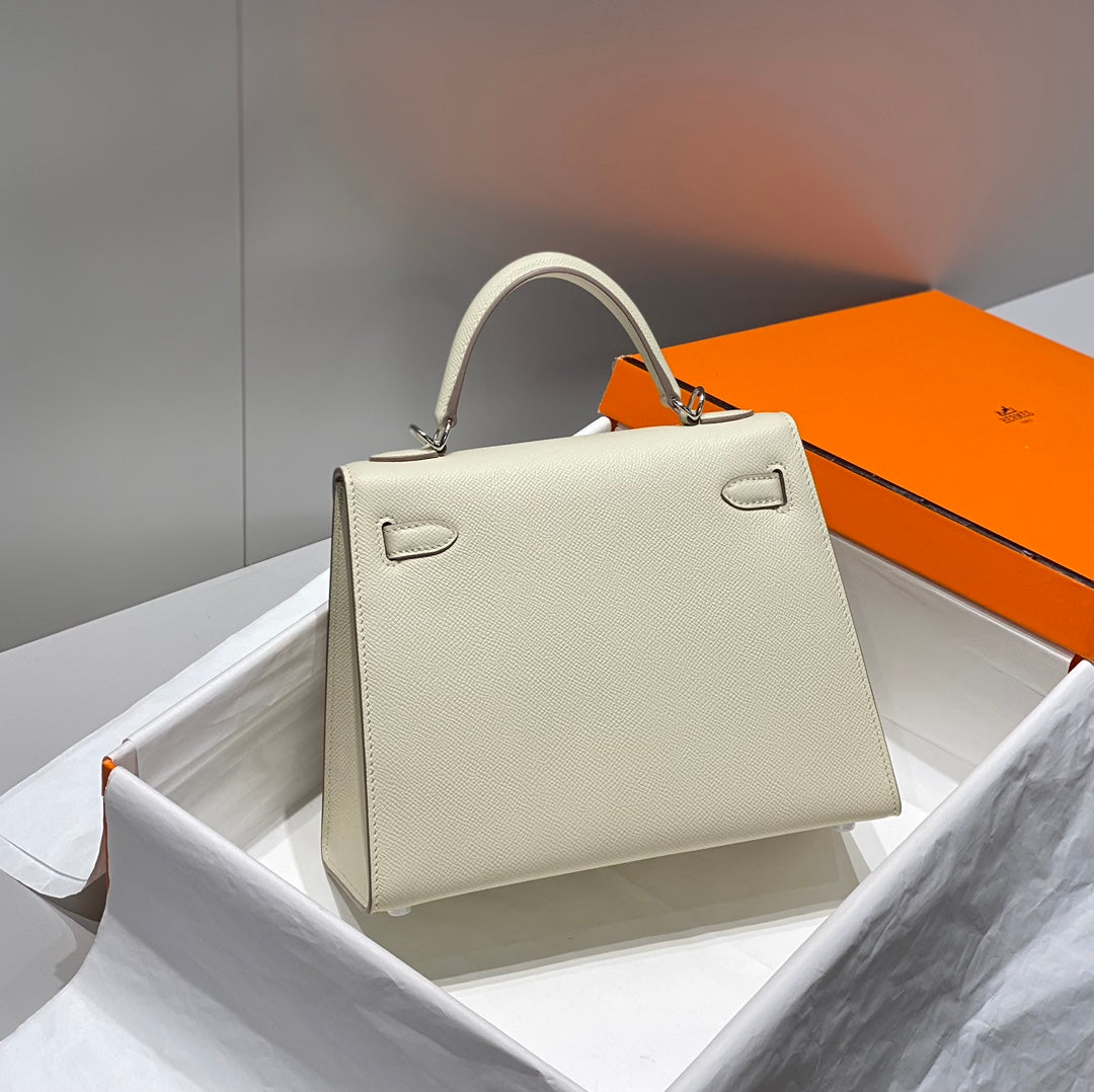 KELLY 25CM IN NATA EPSOM CALFSKIN SILVER HARDWARE