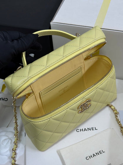 STRASS VANITY QUILTED CASE 19 IN YELLOW CALFSKIN WITH GOLD METALLIC