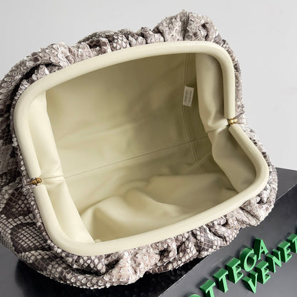 POUCH CLUTCH 38 IN SNAKE PATTERN CALFSKIN