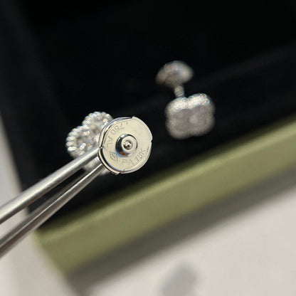 [AURORA]CLOVER MINI DIAMOND STUD EARRINGS